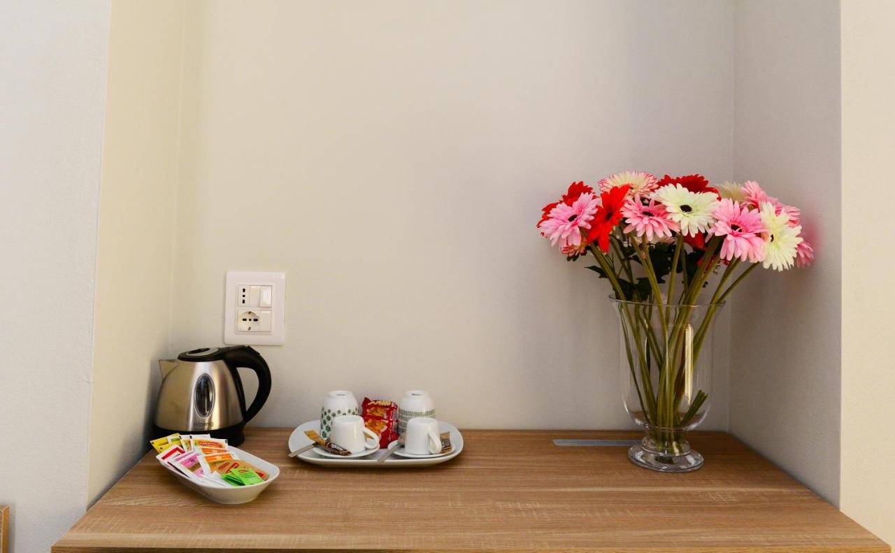 Dimora Del Cuore Guest House In Centro Весте Екстериор снимка