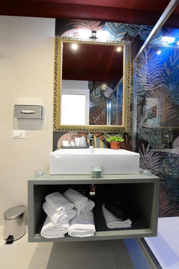 Dimora Del Cuore Guest House In Centro Весте Екстериор снимка