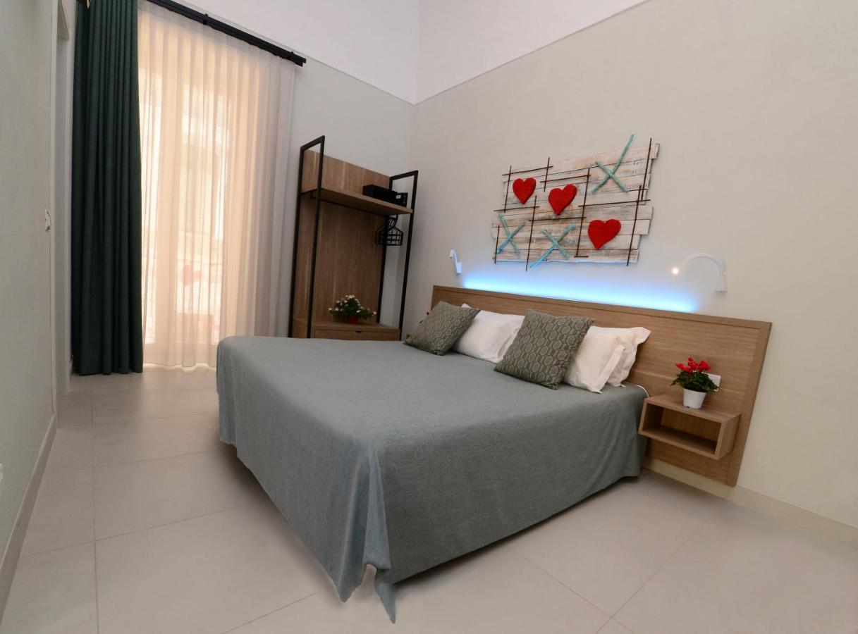 Dimora Del Cuore Guest House In Centro Весте Екстериор снимка