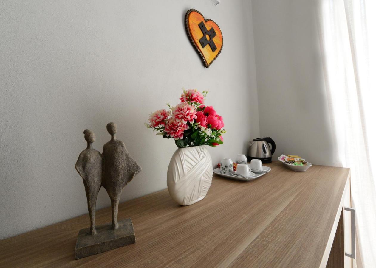 Dimora Del Cuore Guest House In Centro Весте Екстериор снимка