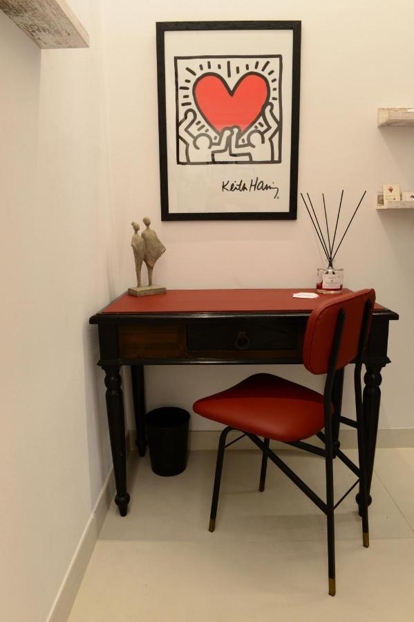 Dimora Del Cuore Guest House In Centro Весте Екстериор снимка