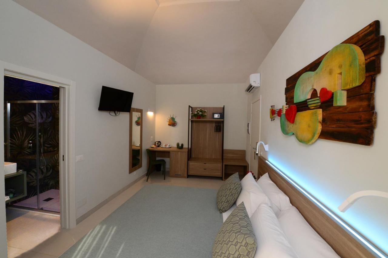 Dimora Del Cuore Guest House In Centro Весте Екстериор снимка