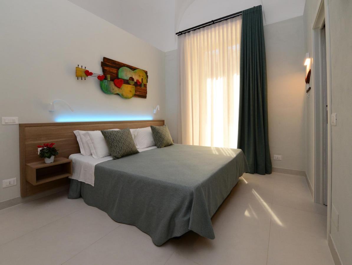 Dimora Del Cuore Guest House In Centro Весте Екстериор снимка